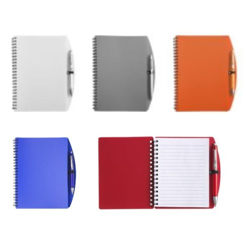 A6 vonalas spirálfüzet ,65 lapos,PP borítóval, műanyag tollal